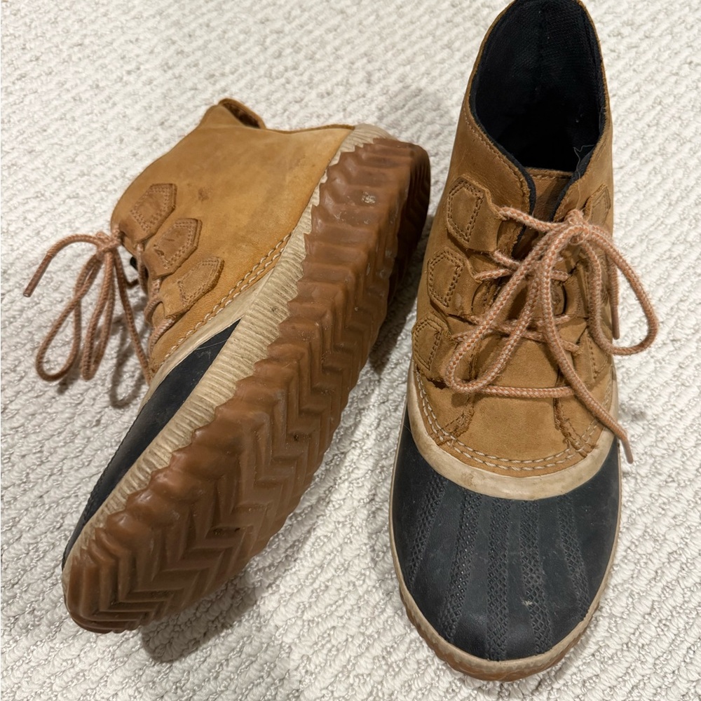 Women’s Sorel Tan and Black Waterproof Duck Boots